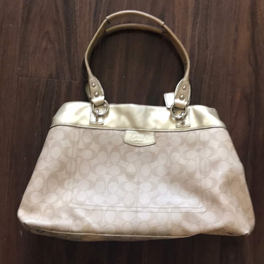 Coach purse and wallet